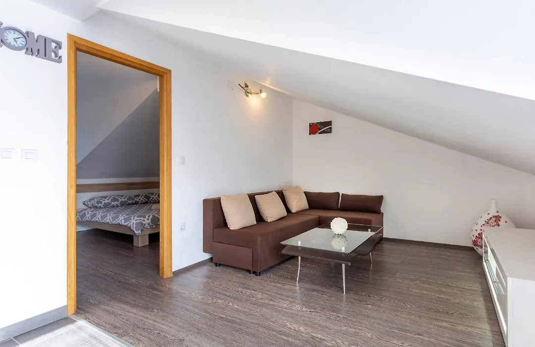 Nina In Peroj - Haus Fuer 6 Personen-1